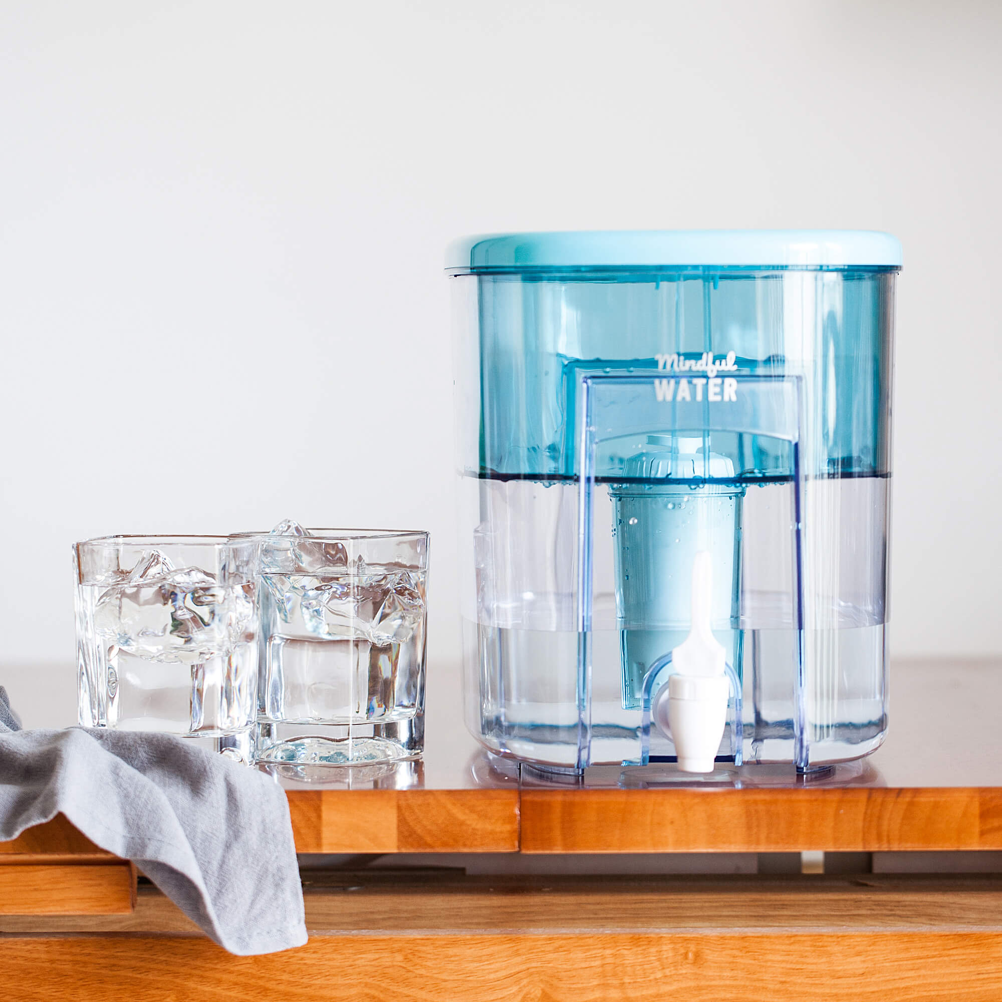 8.2L Perfect Pour Water Filter Dispenser, Blue